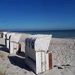Terrassen-fewo-heimathaven-direkt-am-ostseestrand